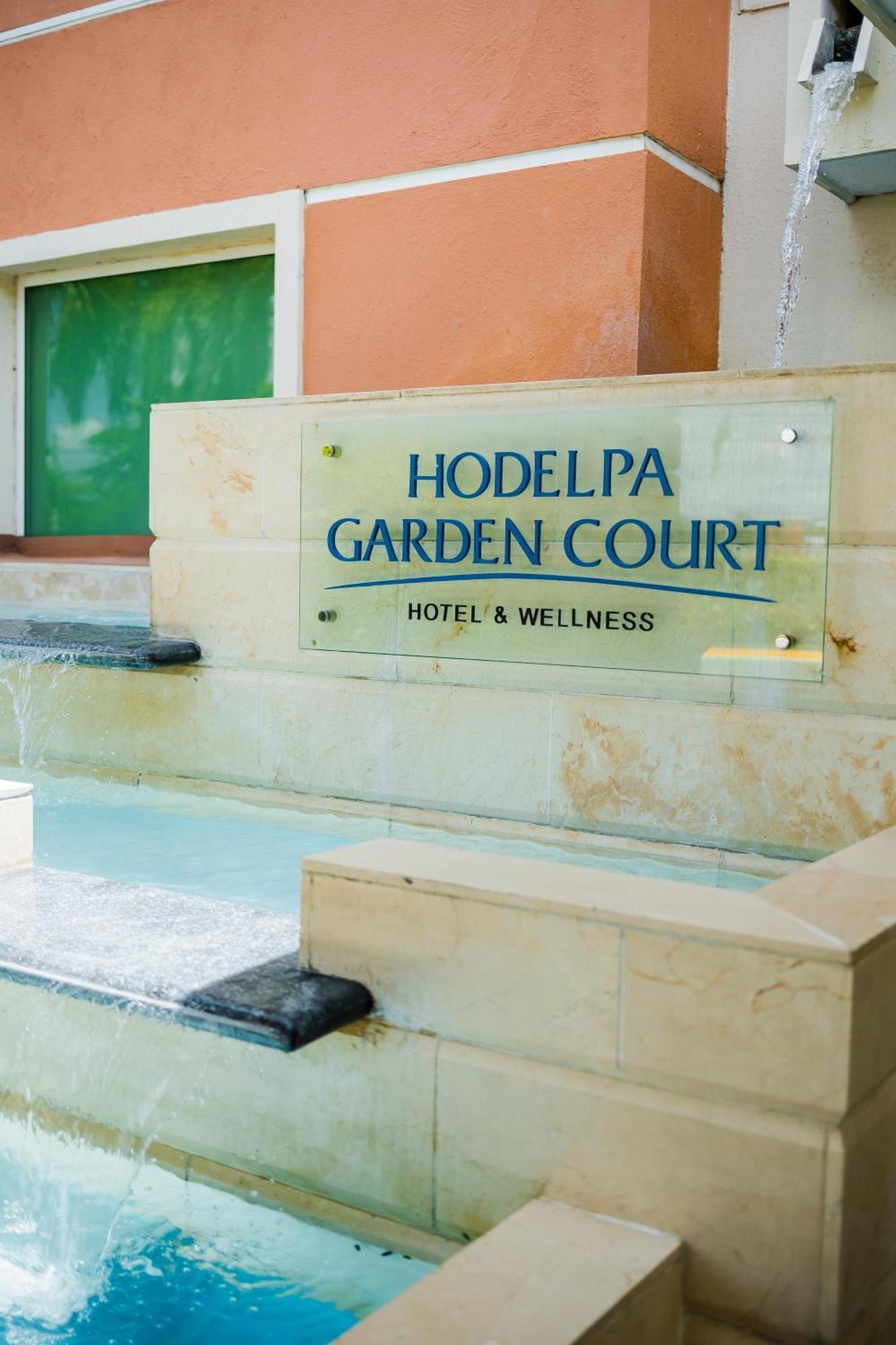 Готель Hodelpa Garden Court Сантьяго-де-лос-Трейнта-Кабальєрос Екстер'єр фото